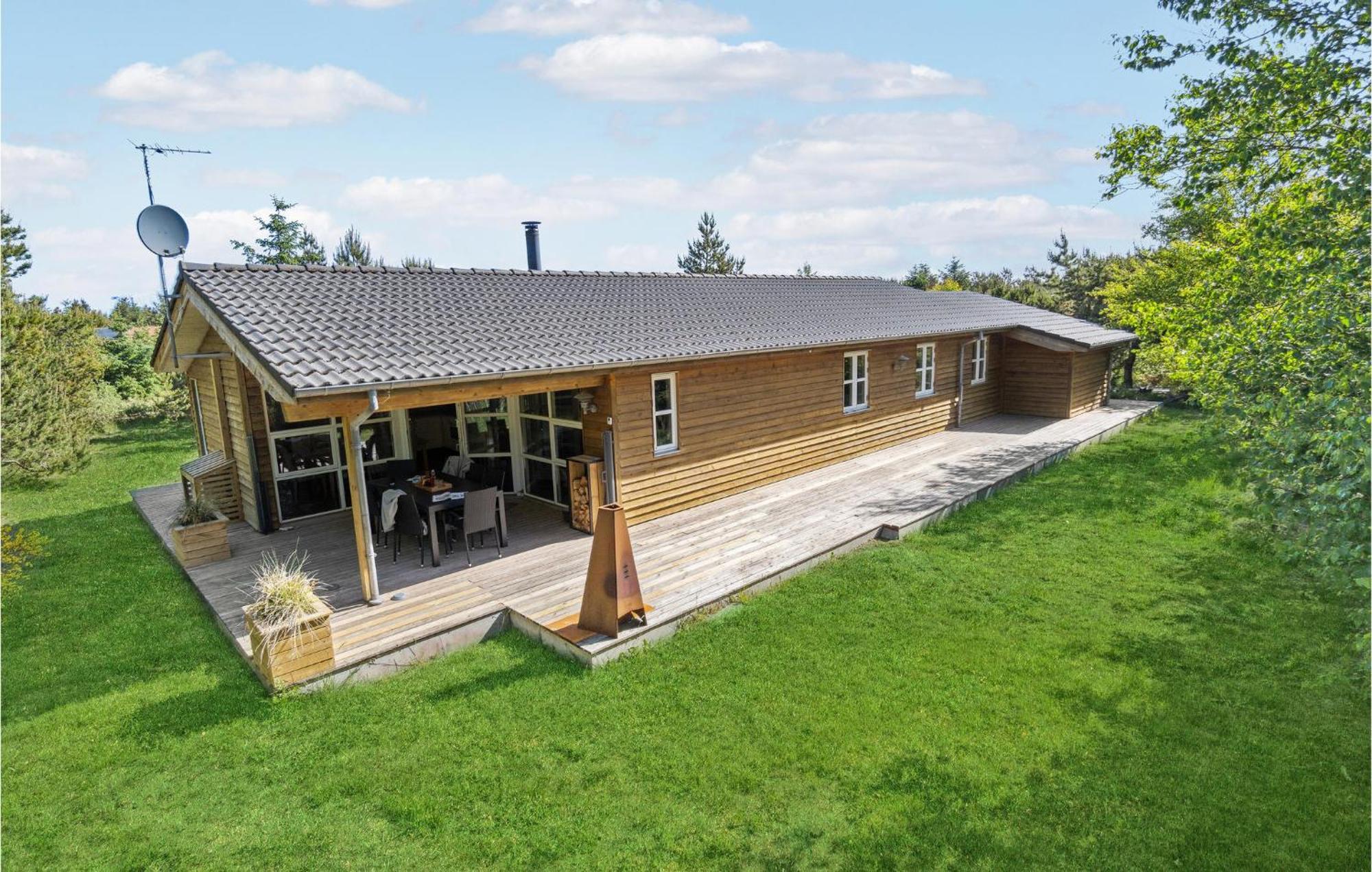 4 Bedroom Nice Home In Fjerritslev Exterior photo
